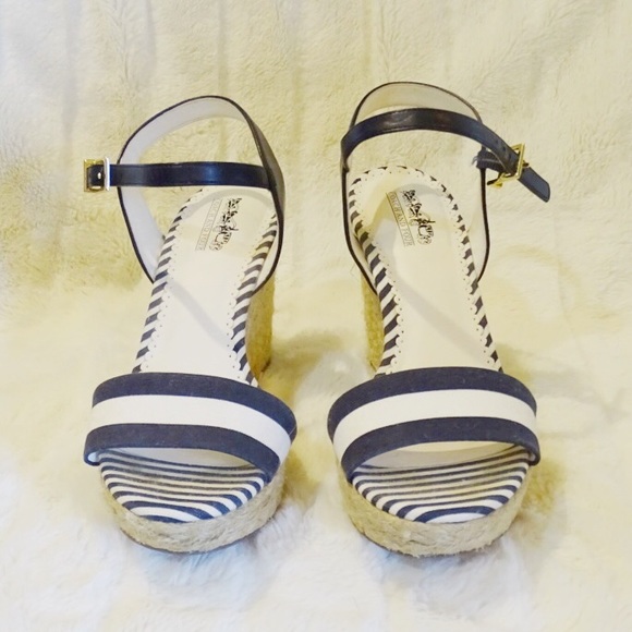 Coach and Four Wedges - Picture 1 of 8